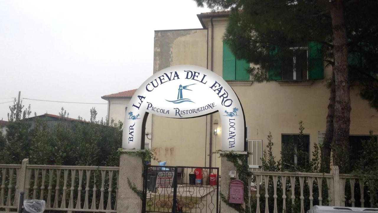 ホテル La Cueva Del Faro Gorino Ferrarese エクステリア 写真